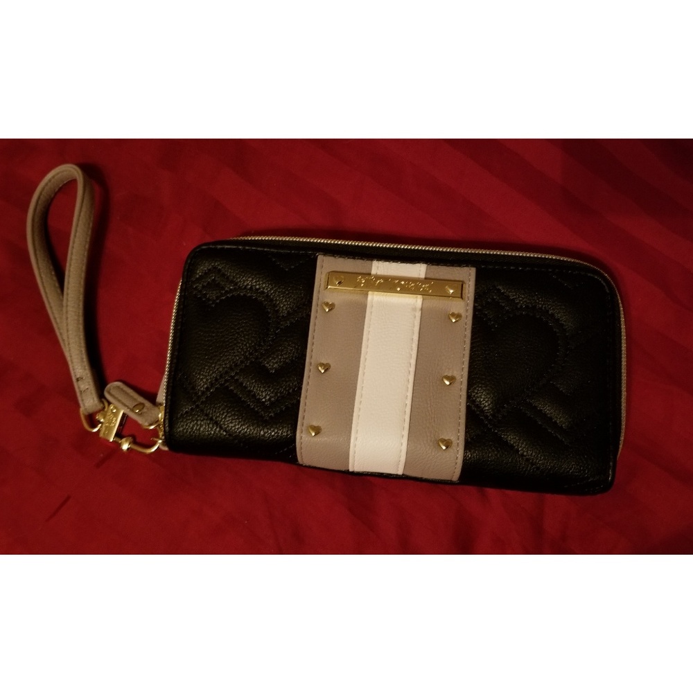 Betsey Johnson wallet